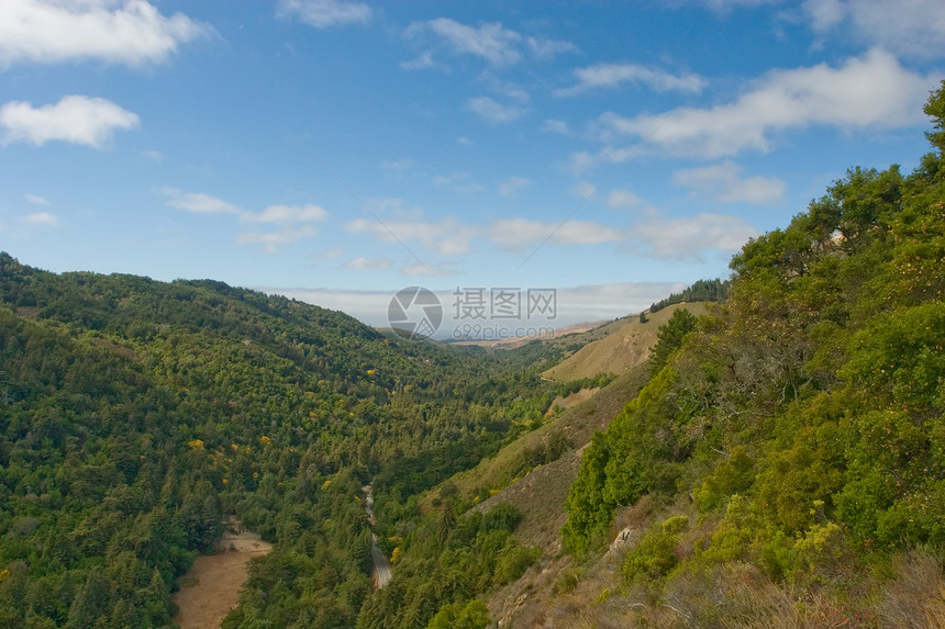 大南海洋麦威顶峰公园爬坡海拔悬崖瀑布波浪岩石图片