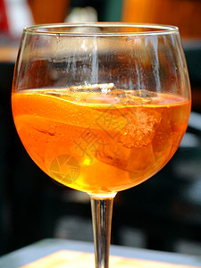 欢乐时间时光玻璃精神小吃酒吧桌子橙子背景图片