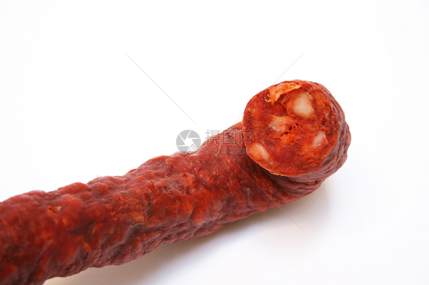 西班牙辣味小香肠食物猪肉红色燃烧白色图片
