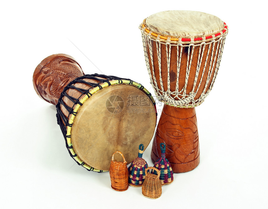 Djembe 鼓和cexix 摇动器图片