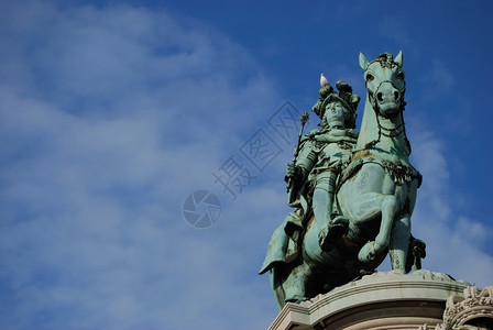 唐何塞一号天空鸽子国王蓝色雕像纪念馆纪念碑高清图片