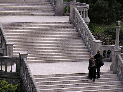 孤独地在楼梯道背景图片