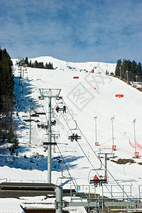 升降椅电话滑雪板晴天单板运动缆车岩石爬坡旅行游客电梯背景