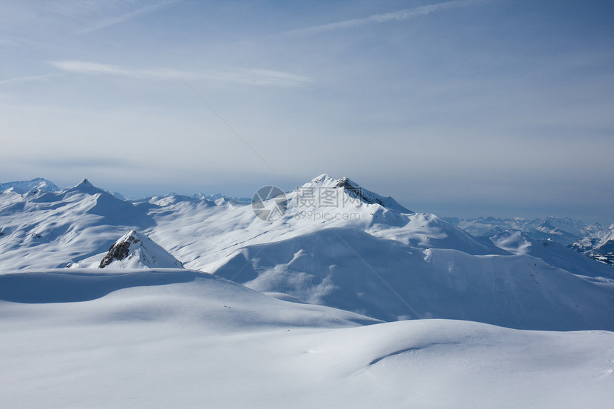 日落时冬阿尔卑斯山风景图片