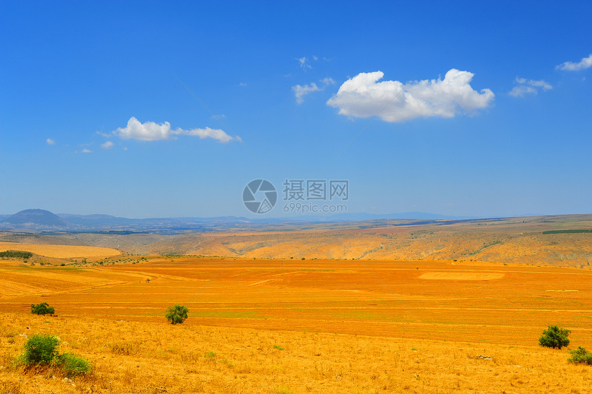 秋季实地干草收成草地爬坡风景乡村土地场地季节农场图片