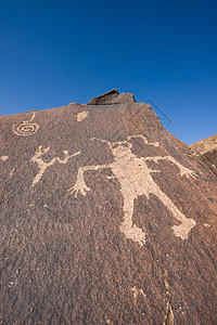 阿纳萨齐峡谷的Petroglyphs涂鸦原住民文化雕刻历史文明背景图片