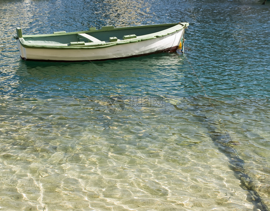 马耳他渔村港口场景假期工业医学天蓝色海洋渔船蓝色码头图片