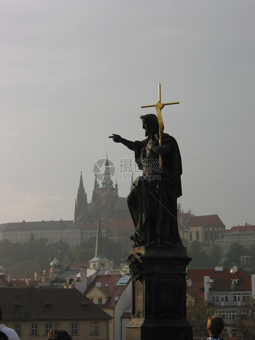 布拉格文化地标正方形废墟议会建筑建筑学大教堂旅游柱子图片