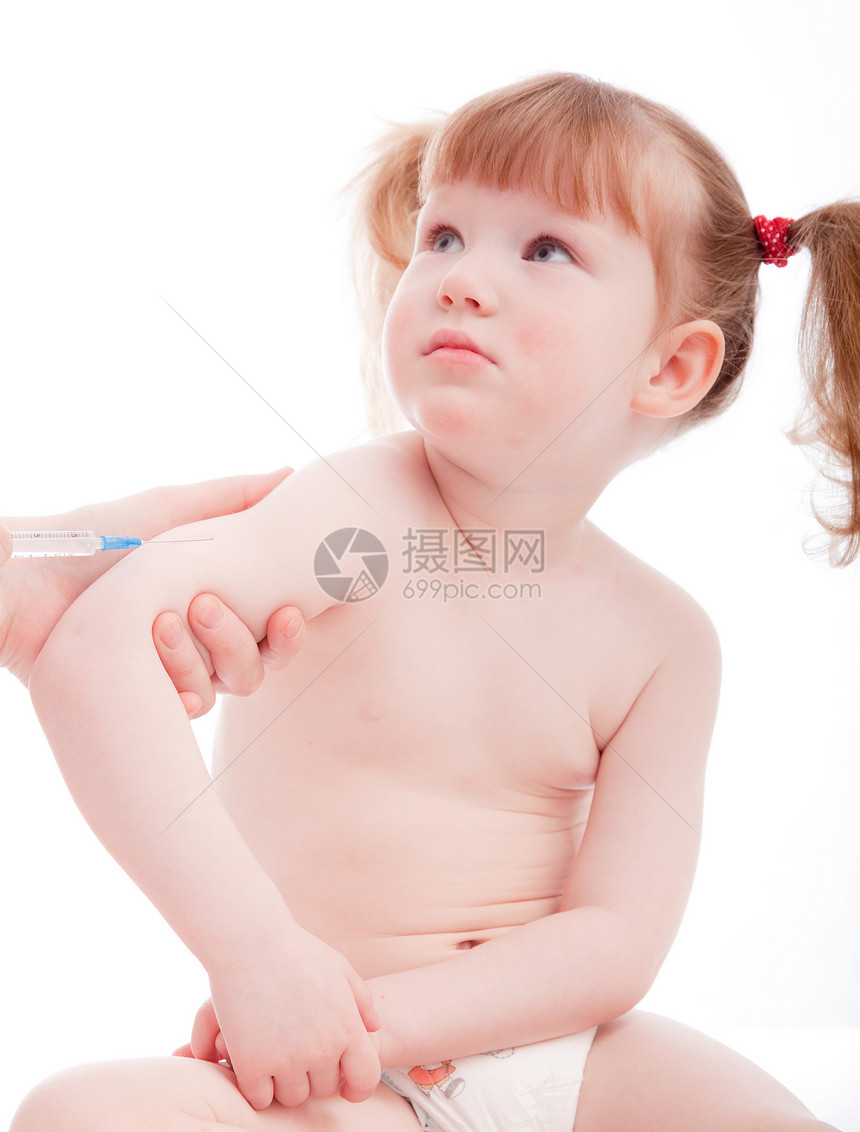 医院里的小女生宝贝辫子钳子青年尿布注射器测试孩子皮肤儿科图片