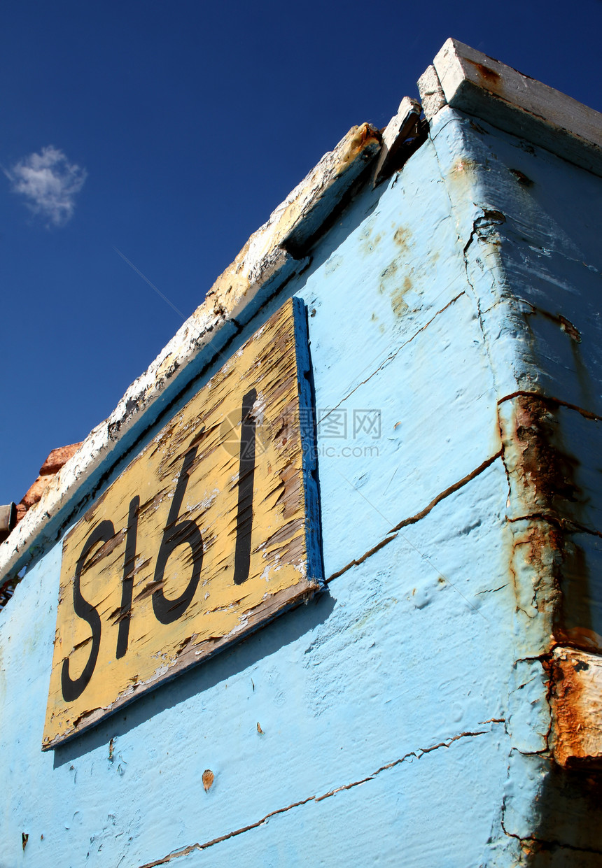 旧木船古董运输海洋钓鱼航行蓝色图片