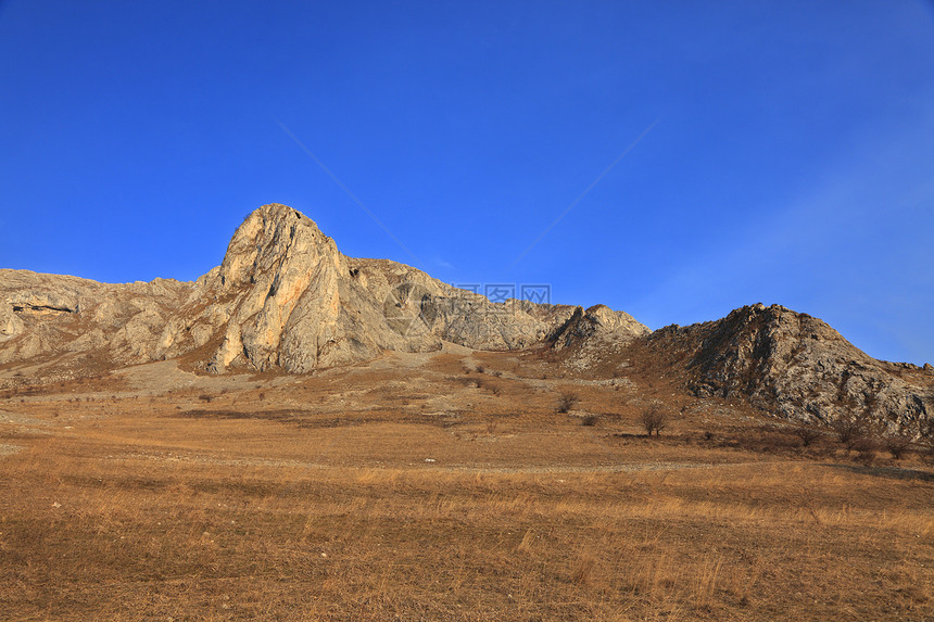 罗马尼亚Trascau山山脉山峰天空贫瘠远足岩石旅行宽慰瓦砾悬崖图片
