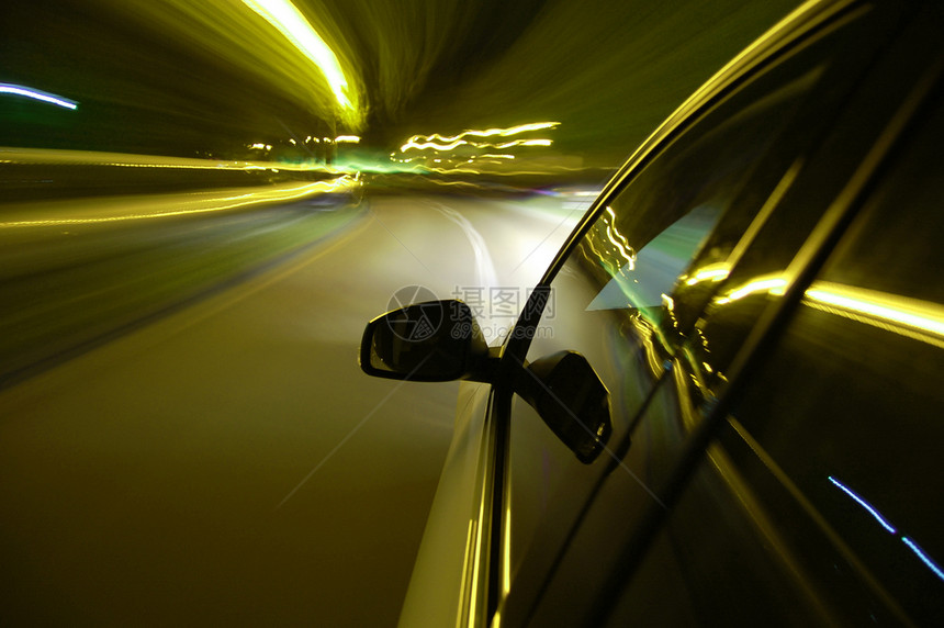 夜间驾车 汽车行驶街道隧道运动生活运输窗户城市交通速度赛车图片