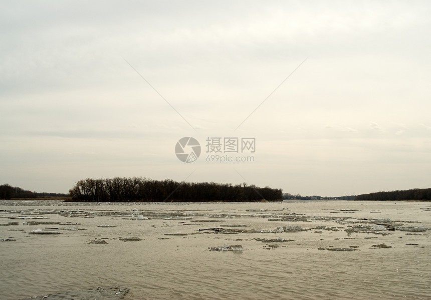 伊西河季节冻结水晶危险树木流动漂浮洪水图片