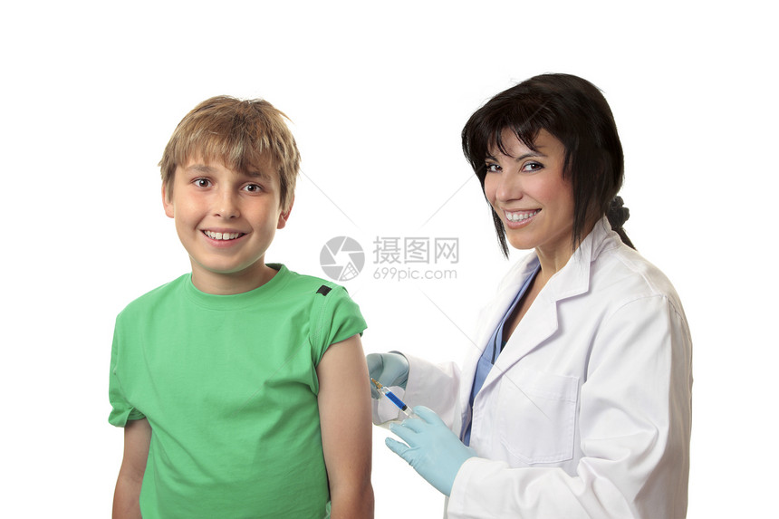 勇敢的男孩接种疫苗图片