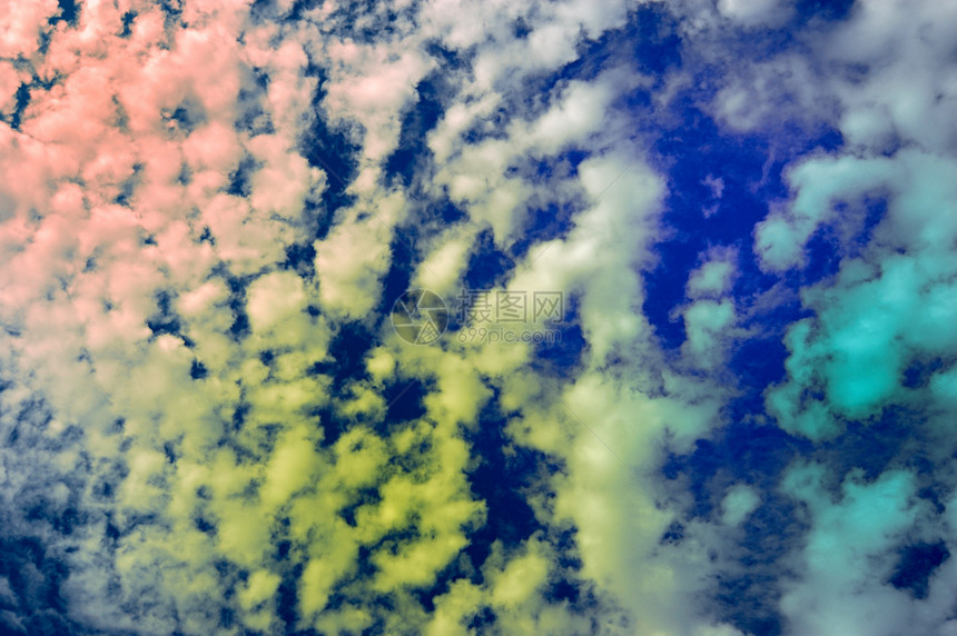 云景自由戏剧性天堂阳光风景天气天空点燃白色蓝色图片