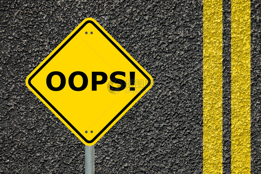 Oops 概念交通碰撞事故运输警告黄色路标图片