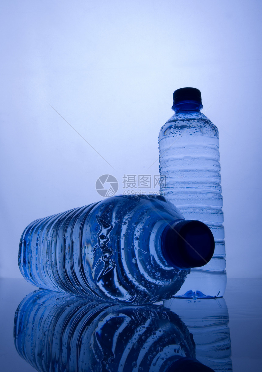 矿泉水瓶玻璃医学生活方式颜色塑料医疗杯子瓶子保健蓝色图片