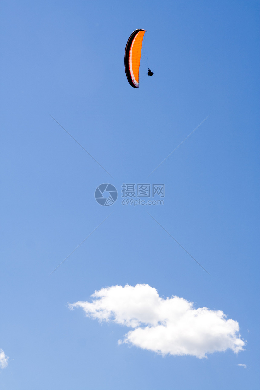 降落伞潜水运动蓝色伞兵飞行天空跳伞者图片