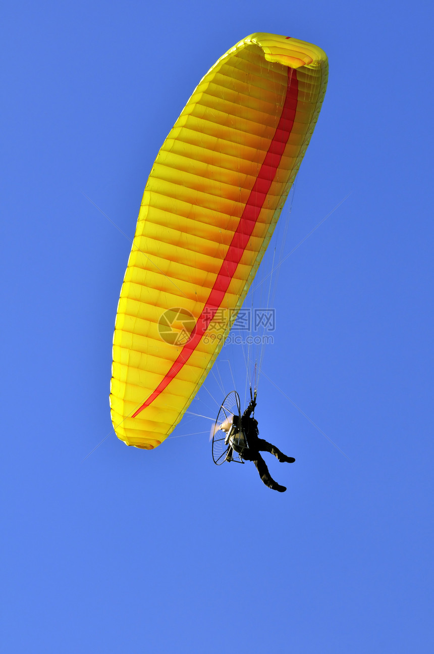 滑行滑动危险天空活动跳伞冒险飞行漂浮闲暇段落螺旋桨图片