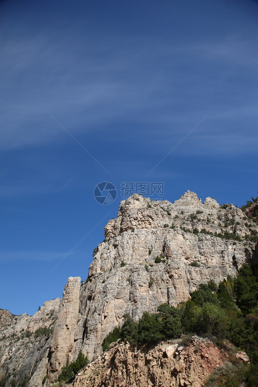 山峰  怀俄明州悬崖假期风景蓝色岩石树木小路高山天空远景图片