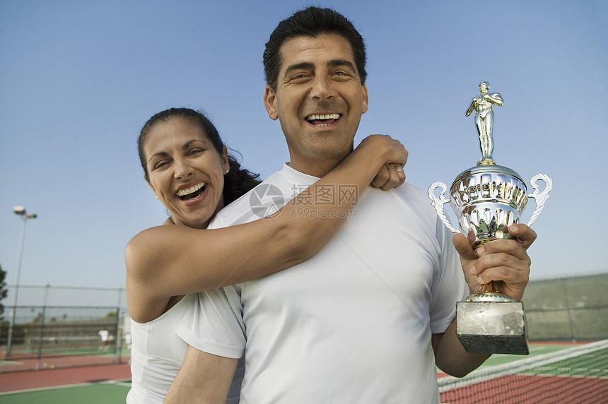 网球玩家情侣竞争眼神竞赛伙计们空闲运动活动双打女性图片