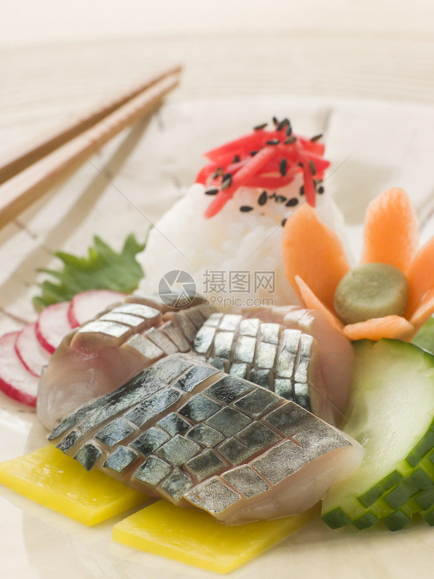 与沙拉和醋干影棚盘子鲭鱼寿司食物萝卜五谷杂粮食品粮食谷物图片