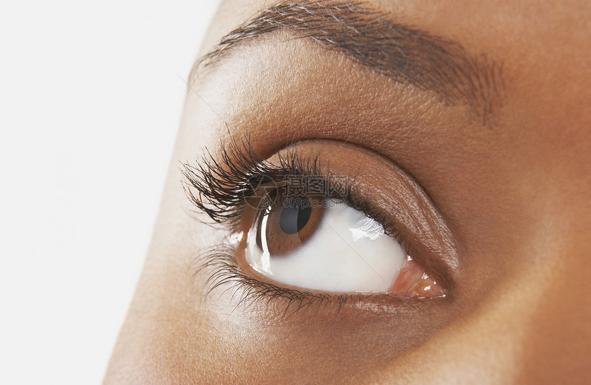 妇女眼身体眼睛中年人成年人人体混合中年女性混血混血儿图片