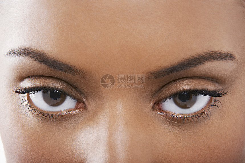 妇女的眼睛一部分身体混血儿特写中年女士人体混血眼神部位图片