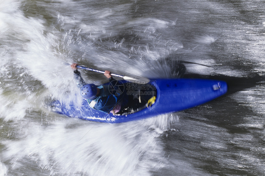 Kayaker 打击快速派图片