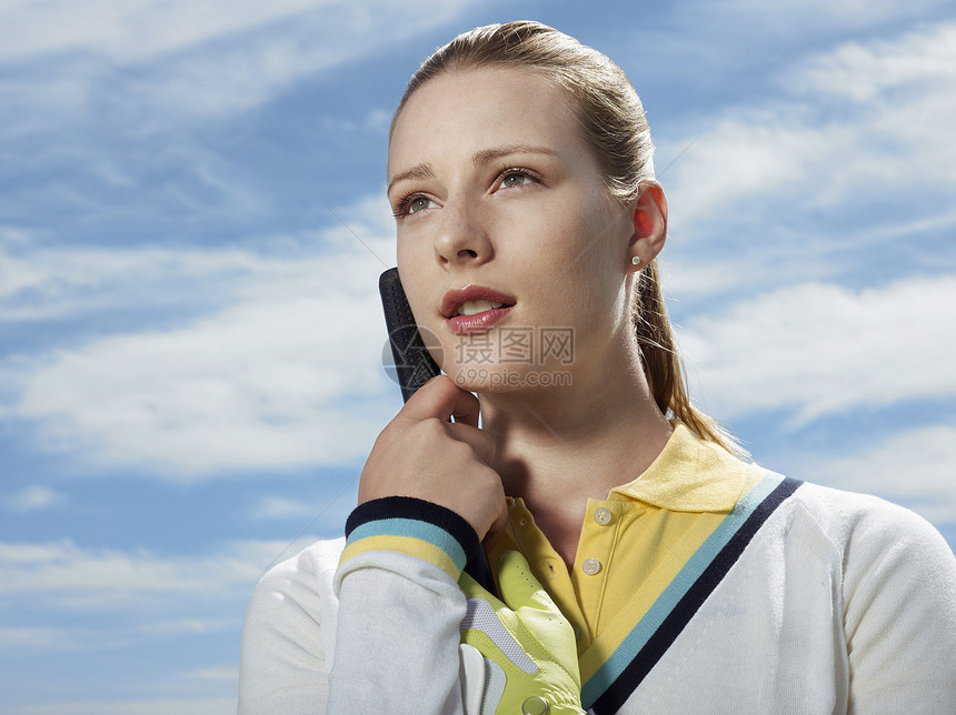 年轻的高尔夫球摄影年轻人女性球手成年成年人休闲女子爆头竞技图片