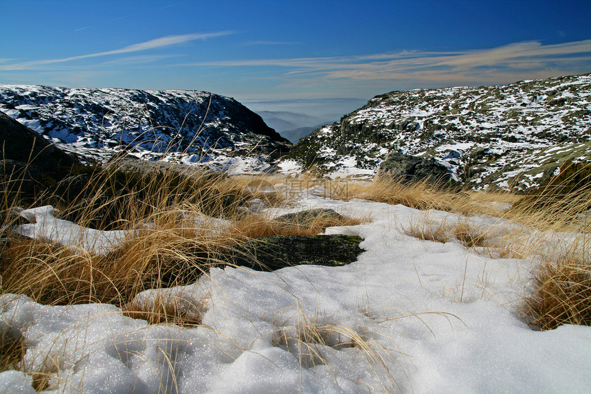 冬季风景季节房子旅行滑雪山脉粉末顶峰爬坡冻结远足图片