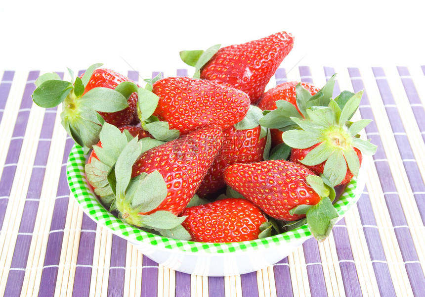 新鲜草莓红色植物脆弱性种子盘子肉质食物宏观团体水果图片