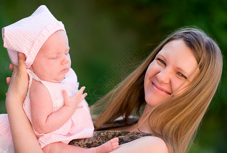 数学快乐乐趣母性婴儿女孩拥抱孩子幸福新生妈妈母亲背景图片