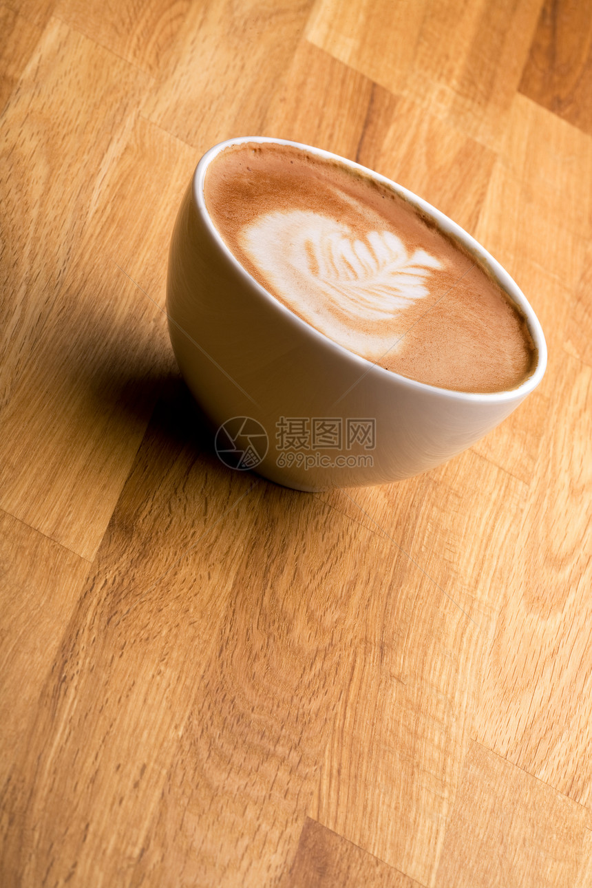 拉特咖啡厅咖啡杯子牛奶木头咖啡店蒸汽咖啡馆泡沫叶子艺术图片