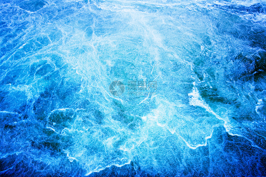 蓝水背景流动危险海洋力量泡沫气泡瀑布蓝色盆地绿色图片