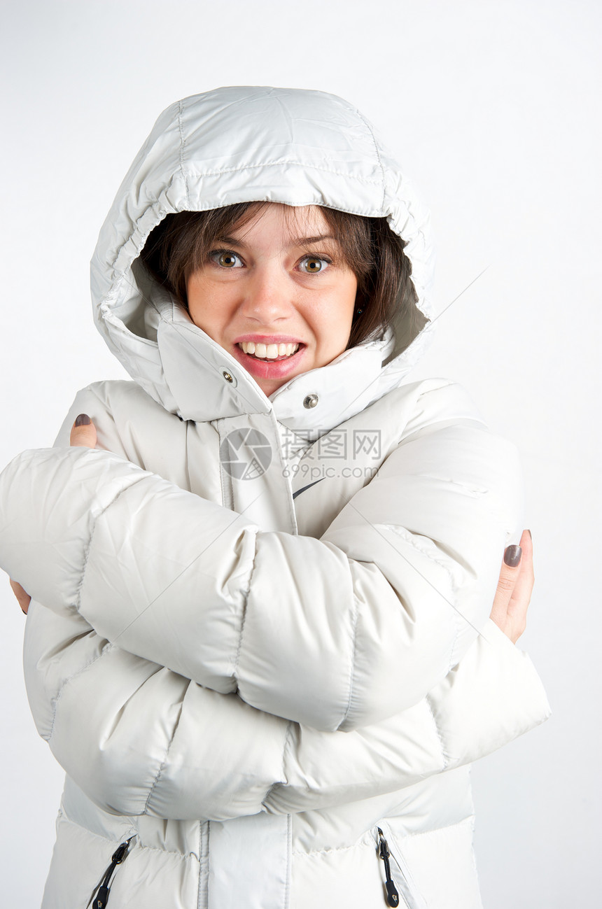 美丽的冬季妇女棕色幸福微笑黑发女士青年外套女性快乐夹克图片