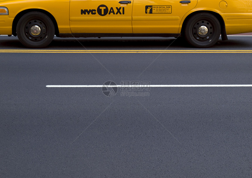 纽约街头黄色轮子大街汽车城市票价驾驶车道车辆交通图片