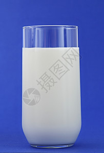 一杯牛奶玻璃白色奶制品背景图片