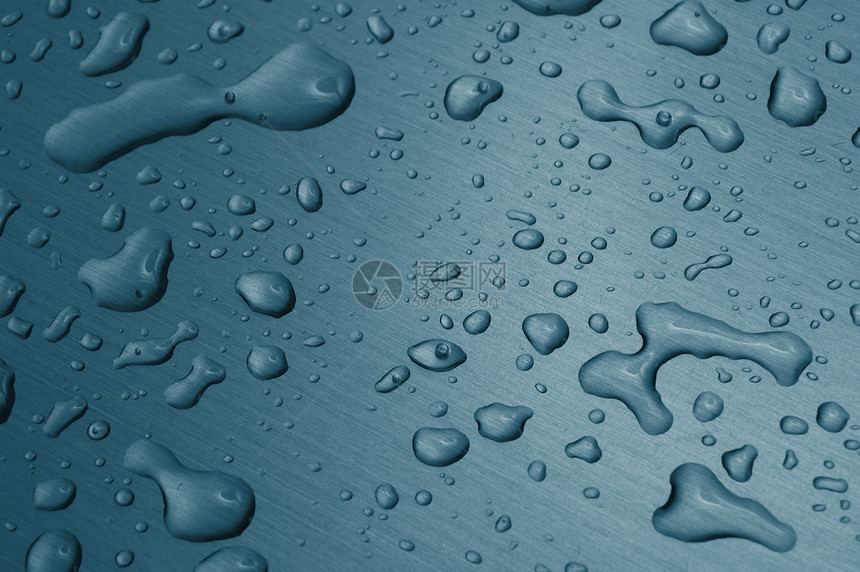 金属表面的水滴气泡蓝色下雨墙纸火花雨滴飞溅合金汽车雨水图片
