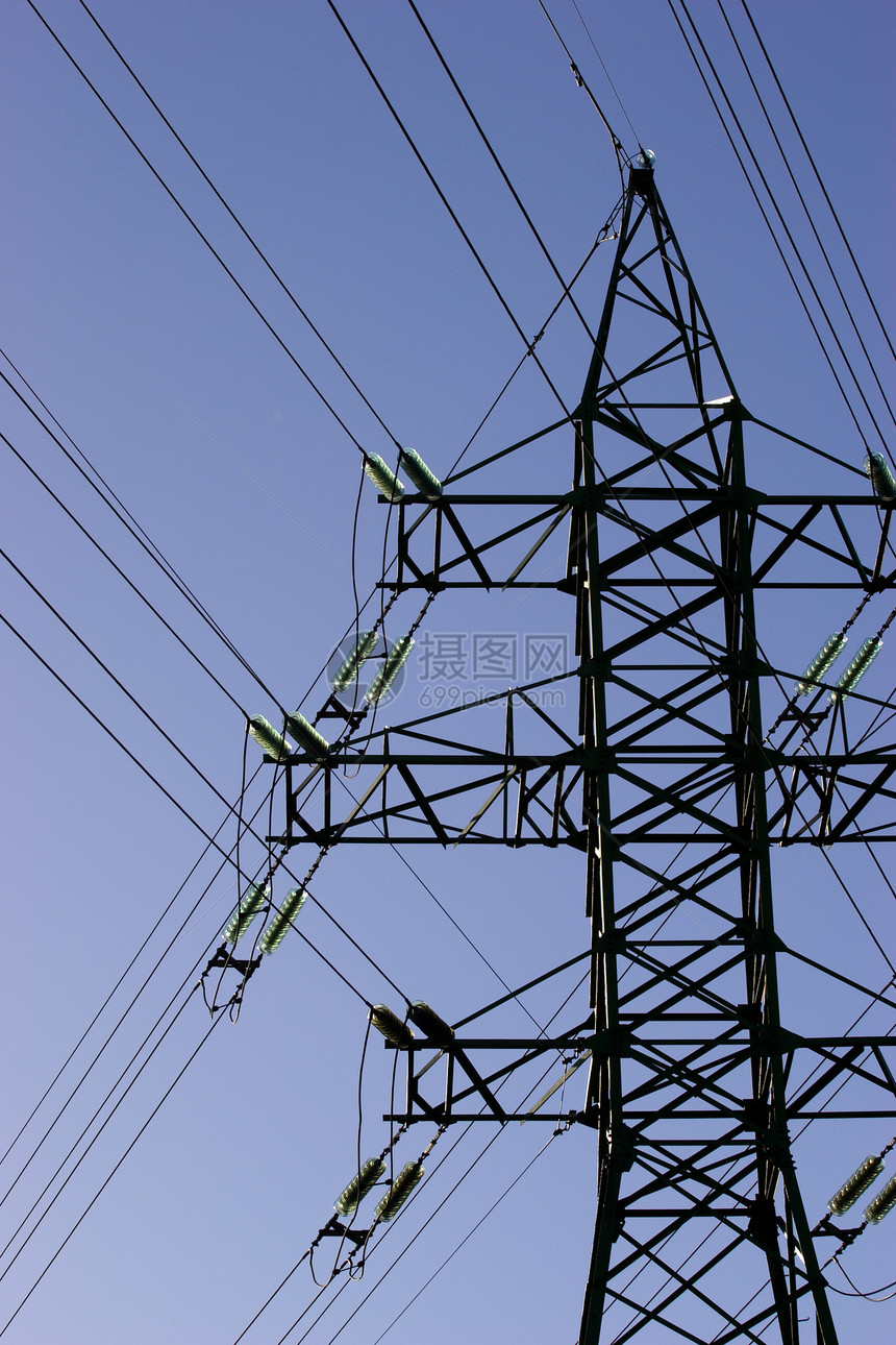高压电压电线绿色基础设施桅杆力量工业电气天空环境布线金属图片