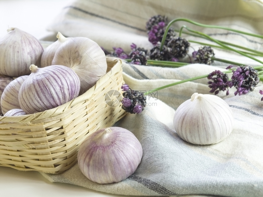 紫大蒜蔬菜灯泡味道生产饮食健康营养篮子维生素图片