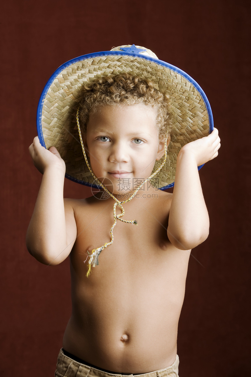 小男孩在警长Hat皮肤星星青年膀子帽子儿童儿子牛仔黑色男生图片
