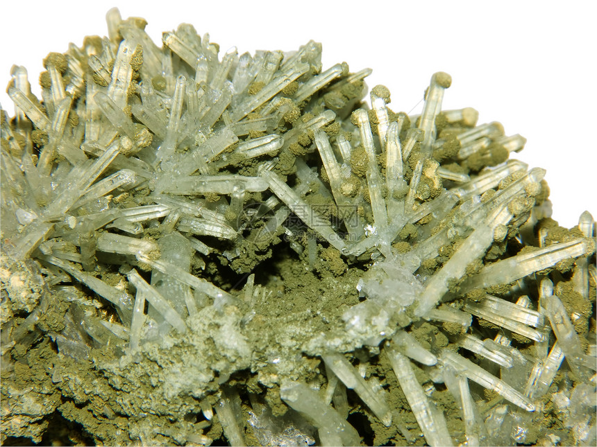 白色背景上的岩石晶体矿物治疗山脉石头石英宝石水晶沉积地质学液体图片