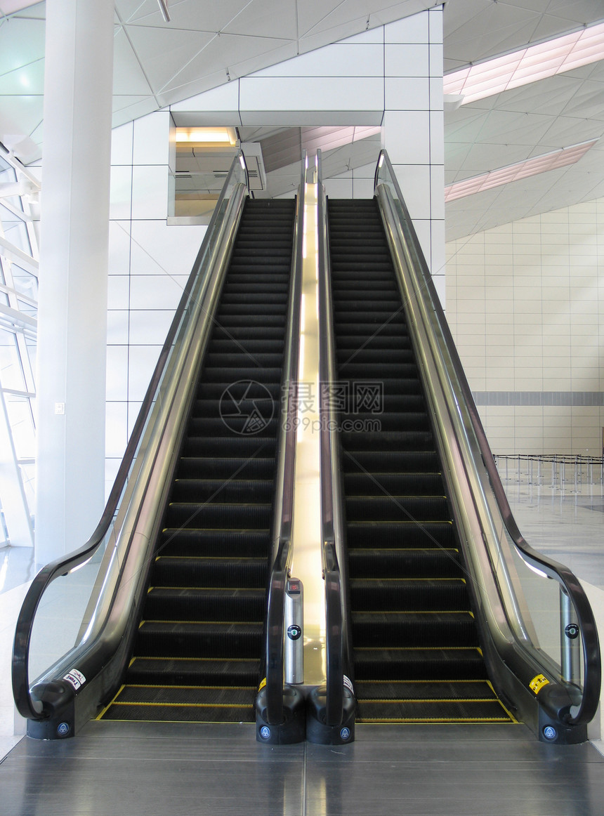 黑色扶梯技术地面楼梯运动脚步自动扶梯行动飞机场机件垂直图片