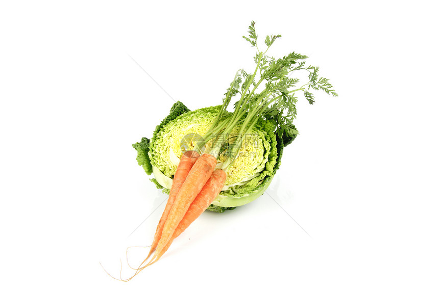 半卷心菜和胡萝卜饮食叶子沙拉食物花园农场植物水果萝卜收获图片