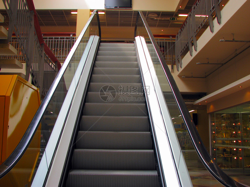 扶梯楼梯金属飞机场反射行动人行道办公室建筑运动城市图片