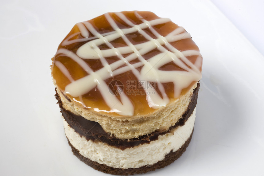 面包蛋糕美食奶油状甜点盘子海绵食物棕色照片面粉烹饪图片