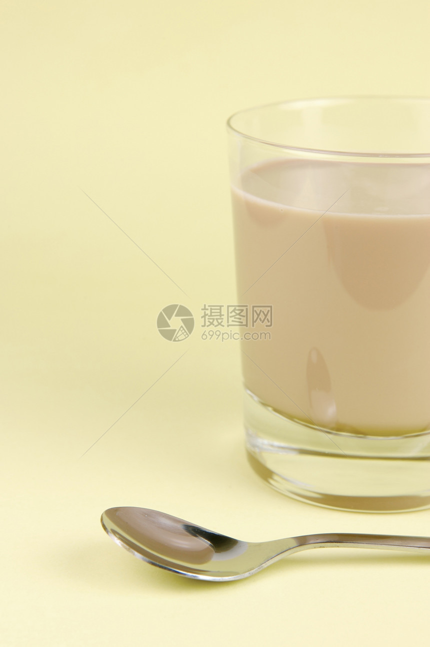 巧克力牛奶黄色水果饮料稻草玻璃奶昔吸管眼镜图片