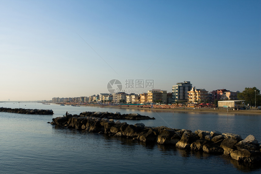 亚得里亚海海岸景观白色低潮假期建筑物大海蓝色旅行天空海滩海浪图片