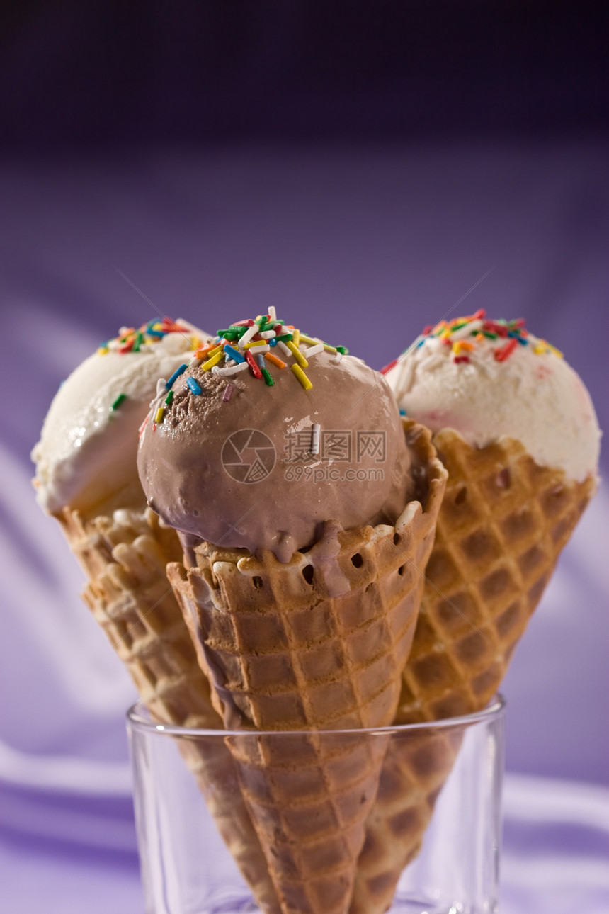 冰淇淋加内裤夹心甜点饮食巧克力晶圆小吃味道品味蜜饯美食食物图片